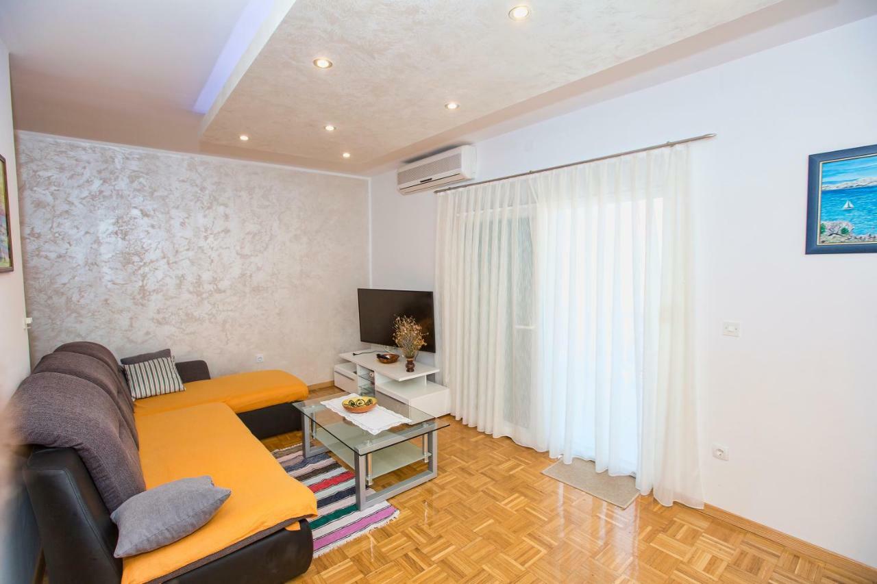 Apartmani Marijana 策萨利卡 外观 照片